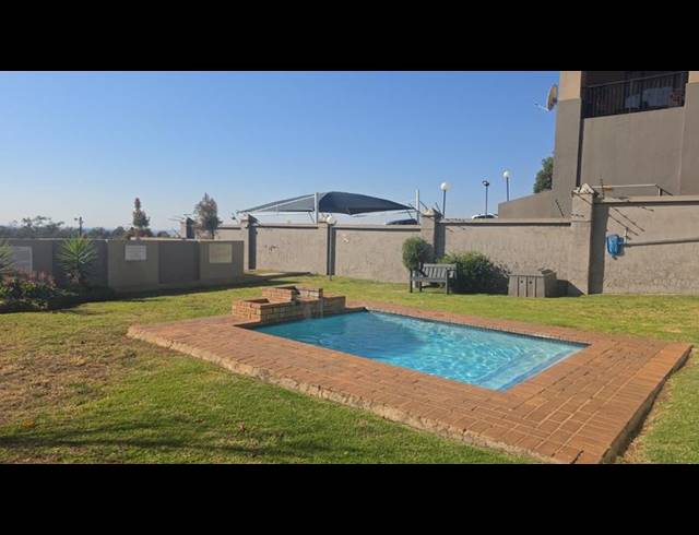2 BEDROOM TOWNHOUSE FOR SALE IN MEYERSDAL